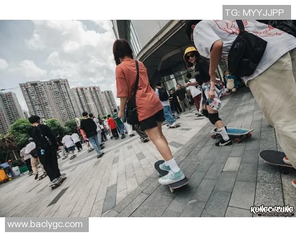 张静独家分享滑板技巧与心得体会助你轻松入门滑板世界 张静独家分享滑板技巧与心得体会助你轻松入门滑板世界