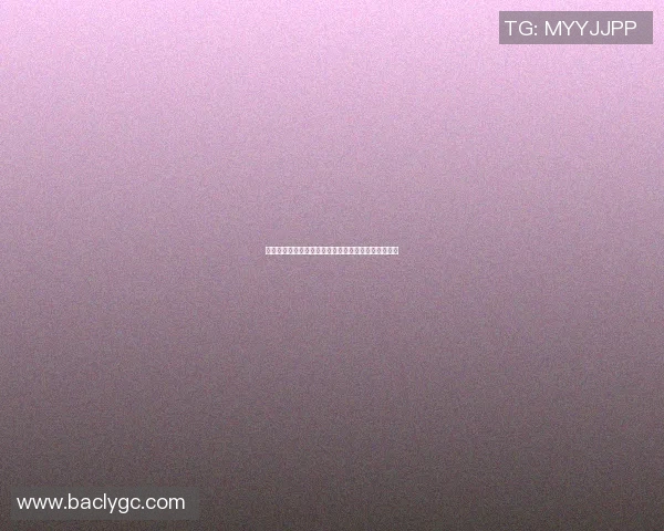 足球明星华丽西装闪耀红毯引领时尚潮流展现魅力风采 足球明星华丽西装闪耀红毯引领时尚潮流展现魅力风采